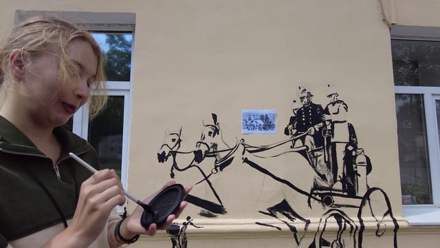 Интересная композиция на фасаде здания пожарной части