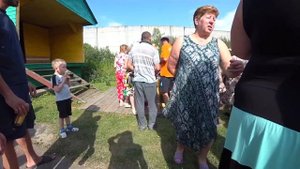 ВЛОГ Купание в одежде в бассейне! | Новая прическа Маши 5.08.2017