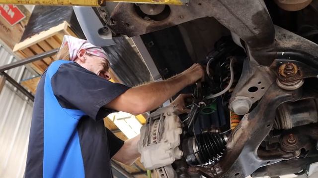 Toyota Tacoma Suspension Upgrade | Old Man Emu Kit | Bozeman, MT смотреть онлайн