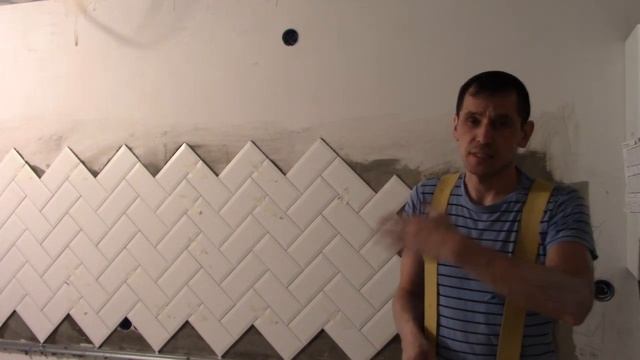 Фартук на кухне "Ёлочкой"  !