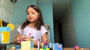 Лего. Собираем конюшню из конструктора LEGO.