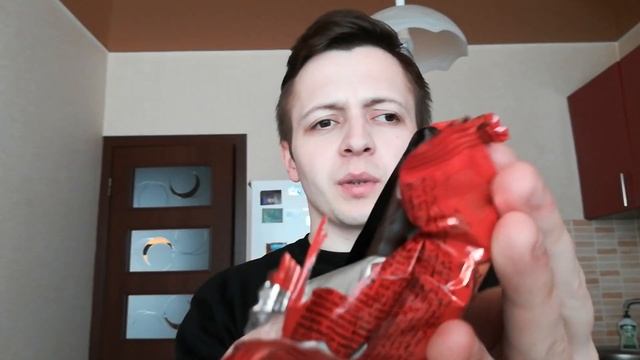 МУКБАНГ ПЕЧЕНЬЕ СУПЕР КОНТИК С ШОКОЛАДНОЙ НАЧИНКОЙ И СГУЩЕНКОЙ смотреть онлайн