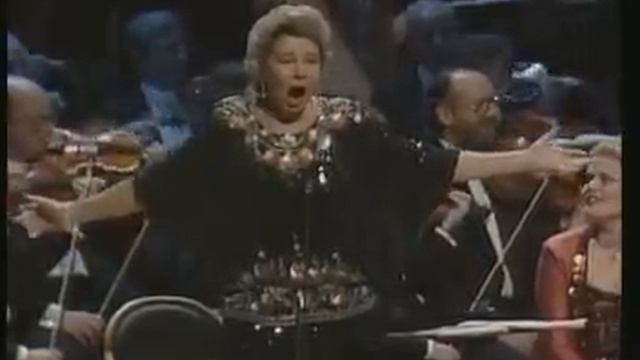 Christa Ludwig sings Bernstein's "I Am Easily Assimilated" смотреть онлайн