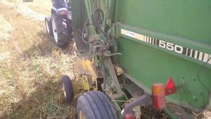 Рулонный пресс John Deere 550 и китайский малыш Lovol 244, потянет или нет???