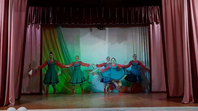 Народный ансамбль танца «Веселинка» «Четыре двора» смотреть онлайн