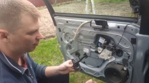 Замена ограничителя двери- Форд Фокус 2 ( 2004 ). Replacement door guard - Ford Focus 2 ( 2004 )