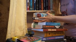 КНИЖНЫЕ ПОЛКИ: расставляю книги