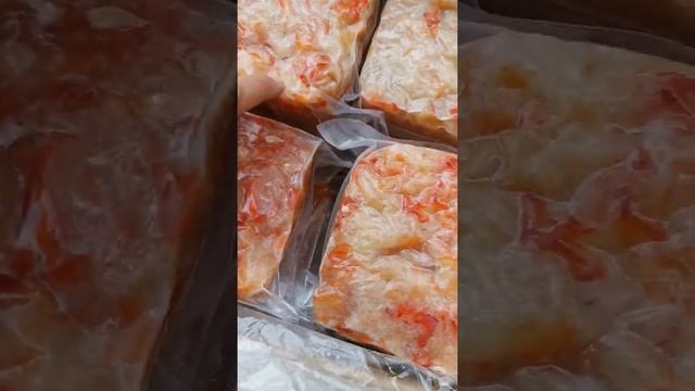 Салатное мясо камчатского краба