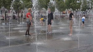 Summer, fountain, girls and wet joys-1! / Лето, фонтан, девушки и мокрые радости-1!