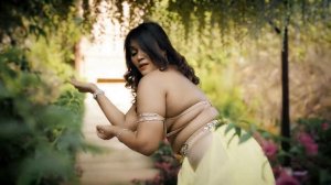 Belly Dance by Rakhi Singh - India / 2021