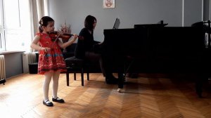 Luigi Boccherini: Minuet and Trio / Emilia Anastasijević, violin, 5 years old