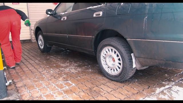 Toyota Crown и ее штатные тапочки после реставрации смотреть онлайн