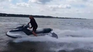 Polaris Genesis I jet ski