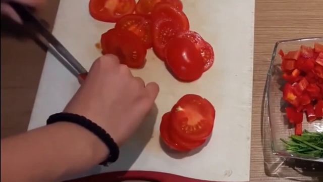 Пицца из куриного филе без теста. Chicken fillet pizza without dough. смотреть онлайн