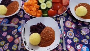 Ужин в кругу семьи. Какие блюда мы обычно едим из немецкой кухни.