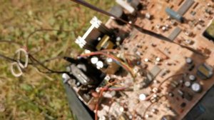 Полезные детали из старого телевизора задаром! Что можно из него взять??