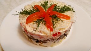 Салат Гурман. Салат с курицей и грибами. Gourmet Salad. Salad with chicken and mushrooms.