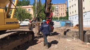 Монтаж шпунтового ограждения вибропогружателем Movax SPH-80