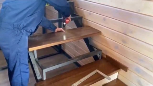 МОНТАЖ ЛЕСТНИЦЫ - подробный обзор | КАЧЕСТВЕННЫЙ и БЫСТРЫЙ монтаж лестницы | полный цикл монтажа смотреть онлайн