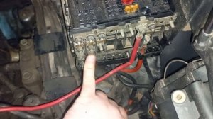 не работает рулевая рейка volkswagen touran чек красный руль туго крутится руль  проверка питания