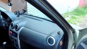 Прячем шнур от регистратора в машине Рено Логан