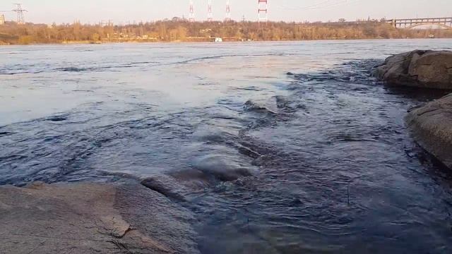 Сброс воды с ДнепроГЭС