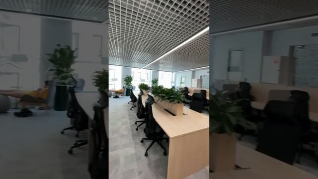 Огроменный коворкинг с УМНЫМ стеклом! Для чего ОНО там? #шортс #смартстекло