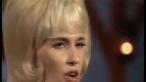 Tammy Wynette - Take Me To Your World