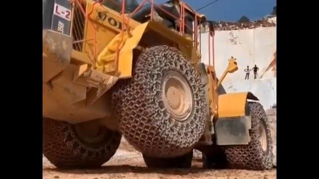 Самые БОЛЬШИЕ МАШИНЫ. Что люди ТВОРЯТ с ТЕХНИКОЙ.