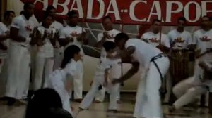 troca de corda da capoeira sayuri