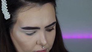 CHALLENGE: макияж Marina Luxious | Как я рисую стрелы и брови