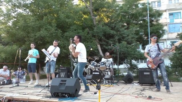 Мирный, Крым / День молодежи / праздник красок / рок-группа Наобум 27.06.2017 г. смотреть онлайн