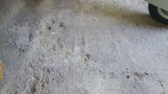 Жидкое стекло на бетонный пол. Прошло 2 года