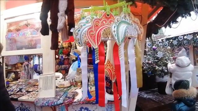 Каток и Красная площадь рады всем гостям. смотреть онлайн