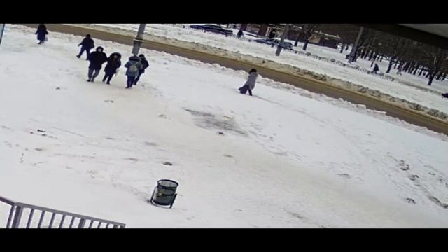 26122018 падают на льду смотреть онлайн