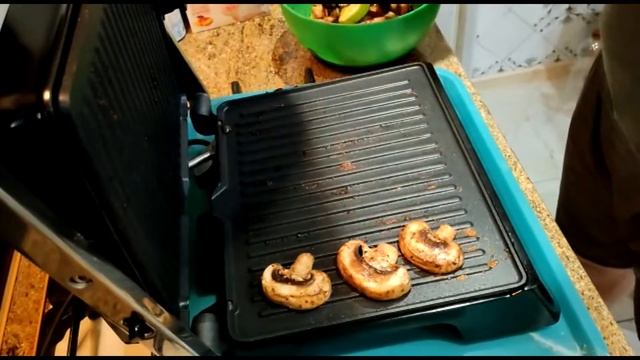 Электрогриль Redmond SteakMaster RGM-М821. Жарим овощи.