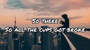 Lorde - Team (Lyrics / Lyric video) "We live in cities you'll never see onscreen"