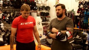 ВЫБИРАЕМ ХОККЕЙНЫЕ НАЛОКОТНИКИ • BAUER CCM WARRIOR EASTON