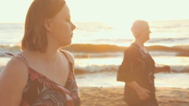 KACEY'S MOON Line Dance Sisters Buttons Feathers in the air Neon Moon Kacey Musgraves смотреть онлайн