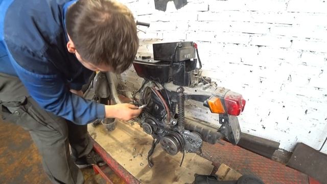 HONDA VOCAL 1982 scooter restoration смотреть онлайн