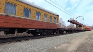 ТЭМ18ДМ-470, ТЭМ18ДМ-474, ТЭМ2-6431 с путеукладчиком