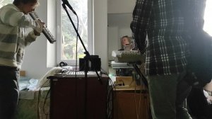 Бутылка водки. Альбом: Не удобные песни.