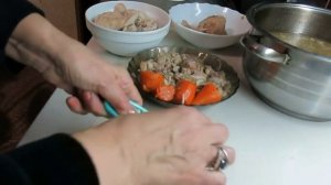 ХОЛОДЕЦ ИЗ СВИНЫХ НОЖЕК , КУРИЦЫ И СВИНИНЫ в мультиварке - СКОРОВАРКЕ REDMON за 2 часа