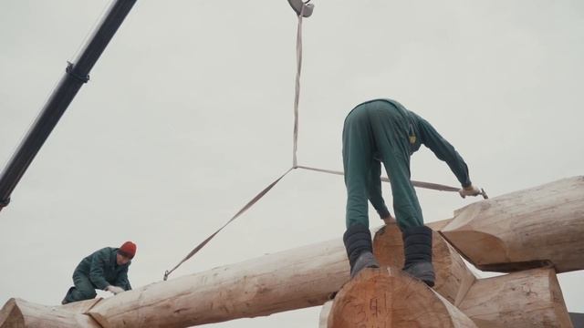 Монтаж сруба бани. Процесс строительства за 1 минуту