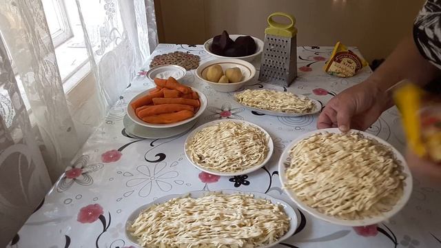 Селёдка под воздушной шубой. Салат нежный,  вкусный и тает во рту.