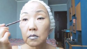 Золотая помада, Золотая тушь в морозном макияже среди лета ASIAN 50+ MAKE UP