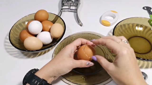 ?ЧТО ЭТО? ОТКРЫВАШКИ ДЛЯ ЯИЦ? Эксперимент, болталка. + БОНУС: рецепт жареной горбуши и салата.