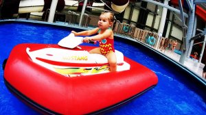 ✿ 600 000 ПОДПИСЧИКОВ на Kids Diana Show Идём в Аквапарк Видео Для Детей 600k