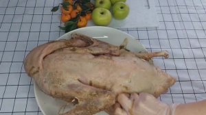 СОЧНЫЙ ГУСЬ, ЗАПЕЧЕННЫЙ В ДУХОВКЕ. Гусь с яблоками.