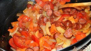 Лечо с колбасками по-венгерски